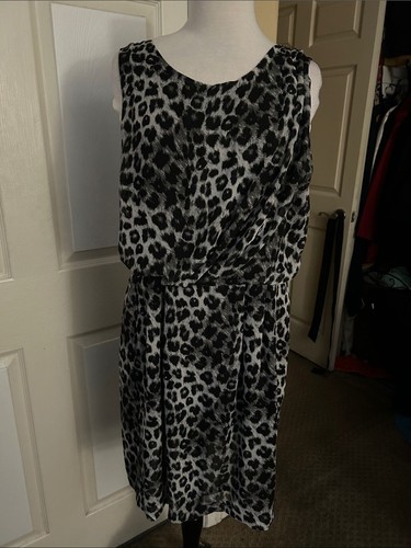 Apt black and white - 9,